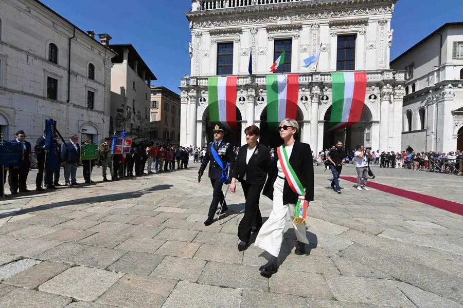 In piazza Loggia le celebrazioni per la Festa del 2 giugno