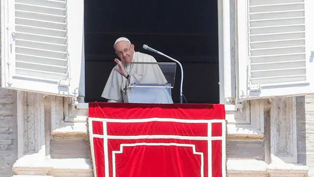 Pope Francis leads Sunday Angelus Prayer from the window of his office overlooking Saint Peter's Square at the Vatican, 31 July 2022. ANSA/FABIO FRUSTACI