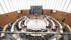 epa11390177 A handout photo made available by Slovenia's National Assembly shows shows Slovenia's Prime Minister Robert Golob addressing the members of the assembly in Ljubljana, Slovenia, 04 June 2024. Slovenia's National Assembly approved the government's proposal for Slovenia to recognize Palestine as an independent state, despite obstruction from the opposition and warnings that it was a violation of the rules of procedure. Slovenia's Parliament vote came after Spain, Norway and Ireland officially recognized a Palestinian state. EPA/MATIJA SUSNIK HANDOUT HANDOUT EDITORIAL USE ONLY/NO SALES HANDOUT EDITORIAL USE ONLY/NO SALES