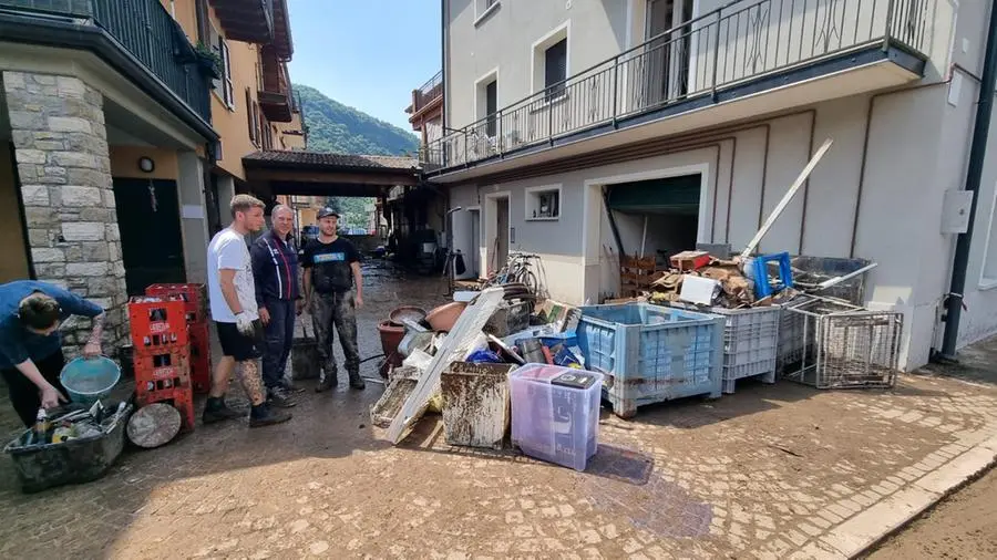 A Vobarno le strade piene di fango dopo l'esondazione