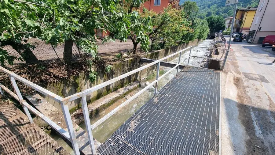 A Vobarno le strade piene di fango dopo l'esondazione