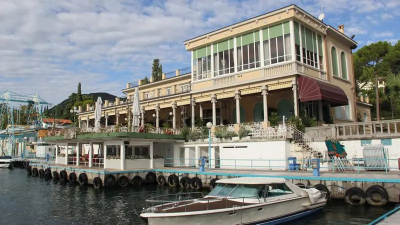 L'ex Casinò di Gardone Riviera - © www.giornaledibrescia.it