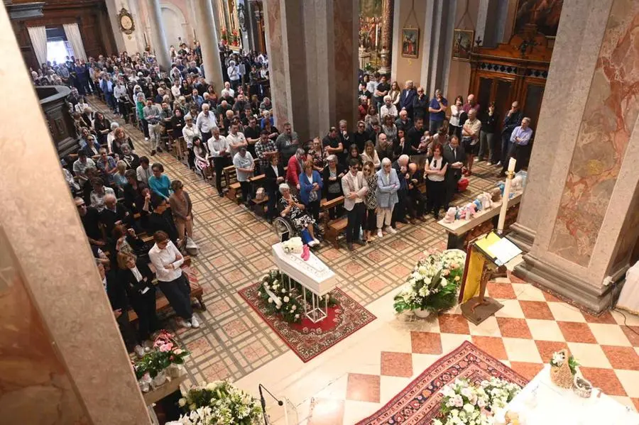 Il funerale di Sofia Archetti, investita a un anno e mezzo