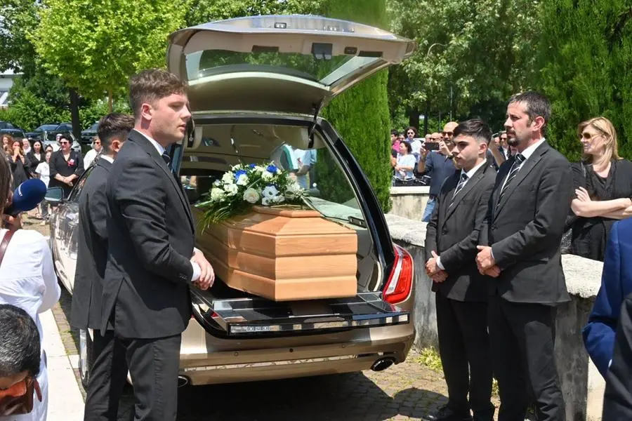 Il funerale di Giada Zanola a Folzano