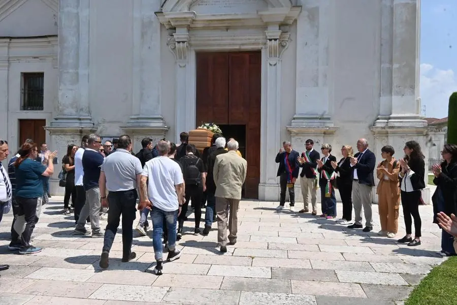 Il funerale di Giada Zanola a Folzano