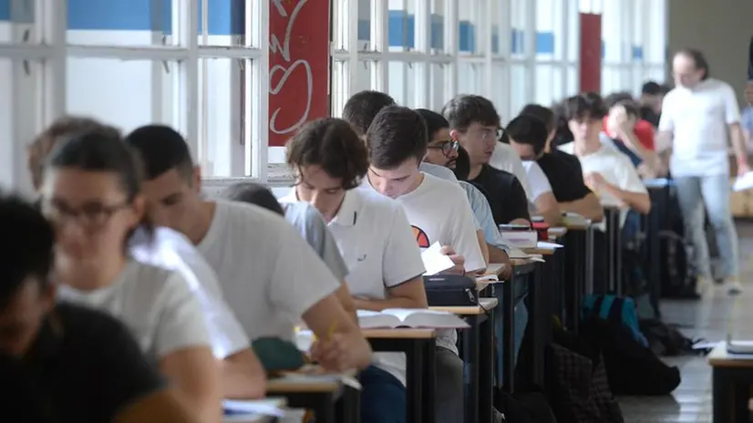 Studenti allo scritto della Maturità -  © www.giornaledibrescia.it