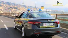 Auto della Guardia di Finanza a Genova
