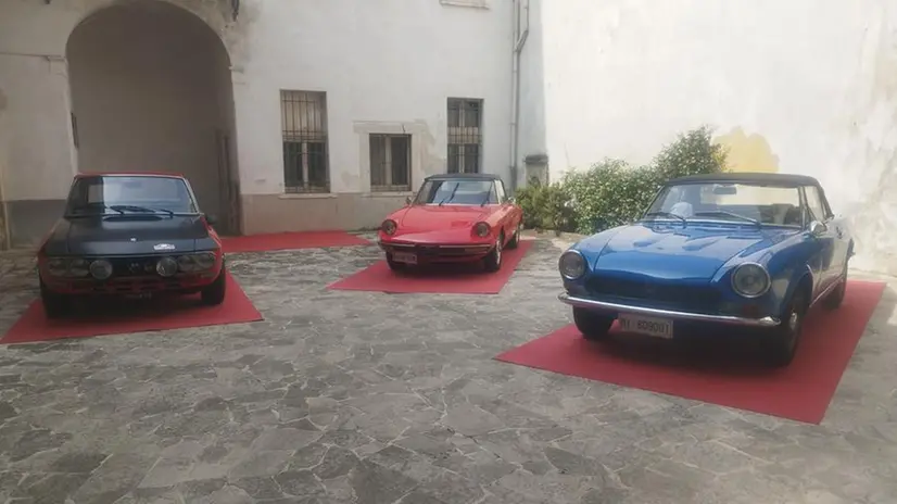 Quaranta auto della Mille Miglia in mostra nei cortili bresciani con «Bolidi e dimore»
