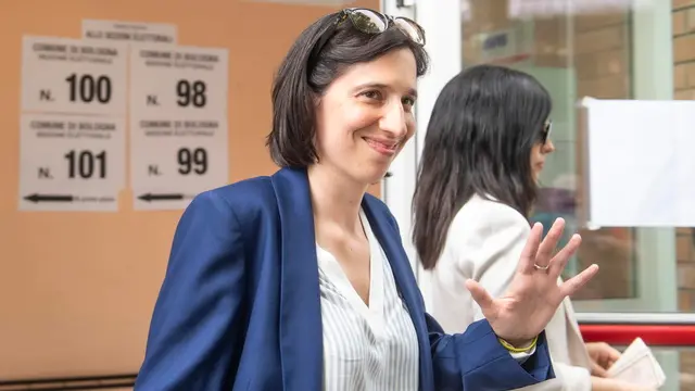 epa11397704 PD (Democratic Party) leader Elly Schlein (L) arrives to cast her ballot for the European elections in a polling station in Bologna, Italy, 08 June 2024. The European Parliament elections take place across EU member states from 06 to 09 June 2024, with the elections in Italy taking place on 08 June 2024. EPA/MICHELE LAPINI