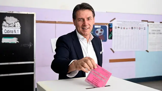 epa11397781 The president of the M5S, Giuseppe Conte, votes at the polling station for the European elections, in Rome, Italy, 08 June 2024. The European Parliament elections take place across EU member states from 06 to 09 June 2024, with the elections in Italy taking place on 08 June 2024. EPA/RICCARDO ANTIMIANI