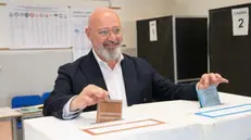 Il presidente del Pd e goveratore dell'Emilia-Romagna, Stefano Bonaccini, vita all'istituto comprensivo Bosco, via Barchetta 2 a Campogalliano (Modena) per le Elezioni europee e per le amministrative di Campogalliano, 8 giugno 2024 ANSA/ Ufficio stampa Emilia Romagna ANSA PROVIDES ACCESS TO THIS HANDOUT PHOTO TO BE USED SOLELY TO ILLUSTRATE NEWS REPORTING OR COMMENTARY ON THE FACTS OR EVENTS DEPICTED IN THIS IMAGE; NO ARCHIVING; NO LICENSING NPK --- The president of the italian Pd and governor of Emilia-Romagna, Stefano Bonaccini, votes in Campogalliano (Modena) for the European elections and for the administrative elections of Campogalliano, 8 June 2024 ANSA/ Emilia Romagna press office HANDOUT HANDOUT EDITORIAL USE ONLY/NO SALES HANDOUT ANSA PROVIDES ACCESS TO THIS HANDOUT PHOTO TO BE USED SOLELY TO ILLUSTRATE NEWS REPORTING OR COMMENTARY ON THE FACTS OR EVENTS DEPICTED IN THIS IMAGE; NO ARCHIVING; NO LICENSING NPK