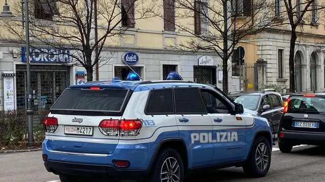Auto della Polizia di Stato a Trento generica. Foto/Questura Trento.