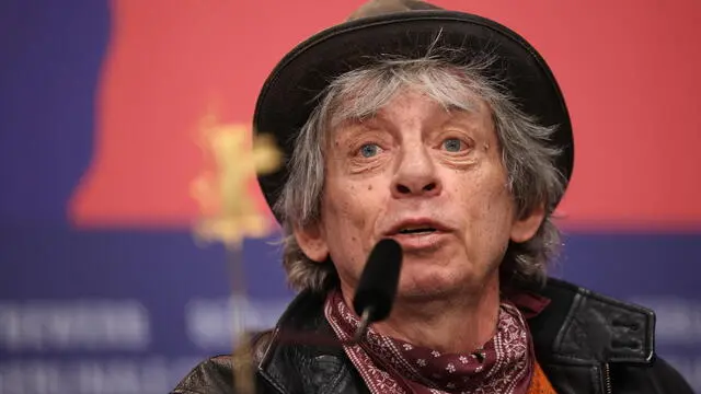 epa11169384 Italian actor Paolo Rossi attends the press conference for 'Gloria!' during the 74th Berlin International Film Festival 'Berlinale' in Berlin, Germany, 21 February 2024. EPA/CLEMENS BILAN