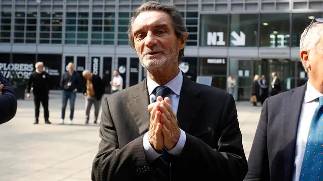 Il Presidente di Regione Lombardia Attilio Fontana alla presentazione del camper dedicato al progetto "Ottobre in salute...Donna 2022" in piazza Città di Lombardia a Milano, 3 ottobre 2022.ANSA/MOURAD BALTI TOUATI