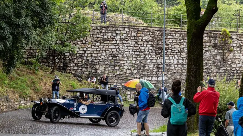 Mille Miglia 2024, prima tappa: il passaggio in Castello