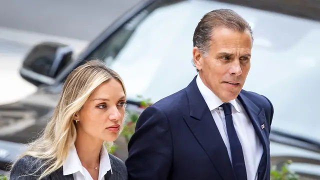 epa11404182 Hunter Biden (R) and his wife Melissa Cohen Biden (L) arrive to hear the verdict in his federal gun trial at the US Federal District Court in Wilmington, Delaware, USA, 11 June 2024. Hunter Biden is the first child of a sitting president to face criminal charges in a federal court. EPA/JIM LO SCALZO