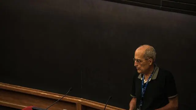 Edward Witten, uno dei maggiori fisici matematici al mondo e teorico della teoria delle stringhe, docente all'Istituto di Studi Avanzati di Princeton, durante un appuntamento all'Ictp