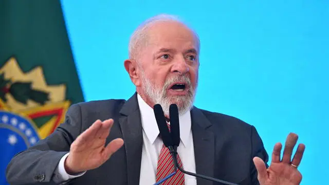 epa11402474 Brazilian President Luiz Inacio Lula da Silva speaks during a meeting with rectors of universities and federal institutes of education at the Planalto Palace in Brasilia, Brazil, 10 June 2024. Da Silva on 10 June launched a plan of 5.5 billion reais (about 1.025 billion US dollars) for the construction of universities and other educational institutions. EPA/Andre Borges