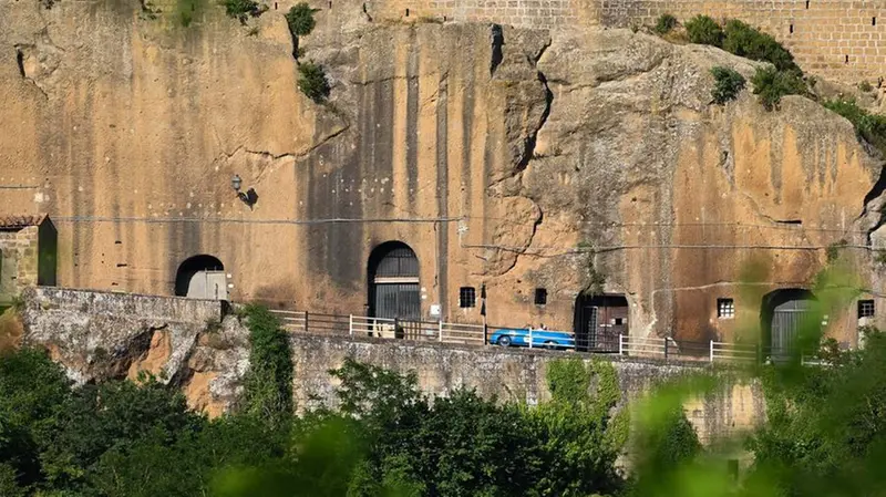 Mille Miglia 2024, terza tappa: Pitigliano