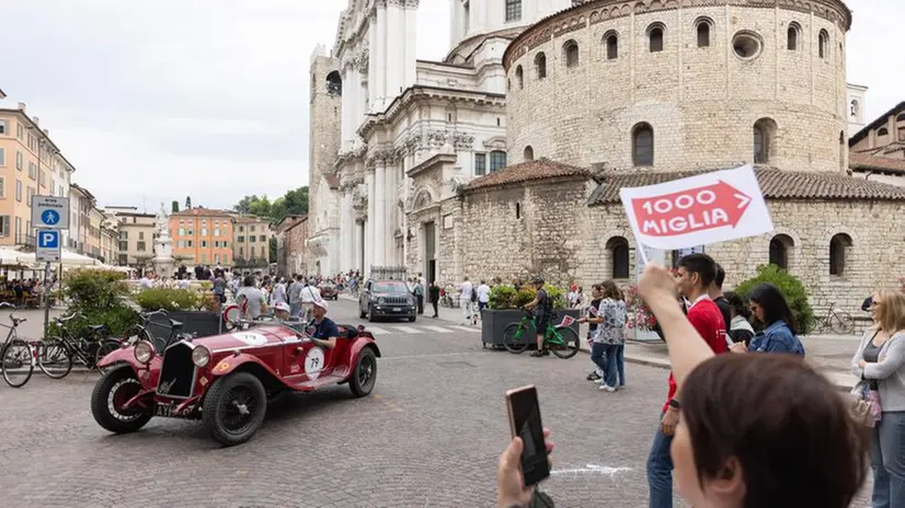 Mille Miglia 2024, l'arrivo a Brescia delle vetture