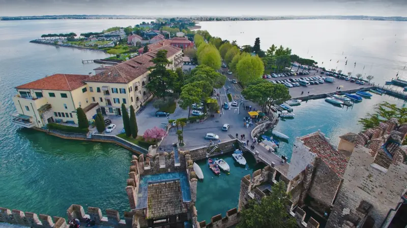 Uno scatto dall'alto di Sirmione