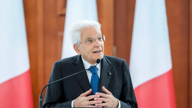 epa11419797 President of Italy Sergio Mattarella attends a joint press conference with the President of Moldova at the Presidential Palace in Chisinau, Moldova, 18 June 2024. The Italian president is on a two-day official visit to Moldova. It is the first official visit by a President of the Italian Republic to the Republic of Moldova. EPA/DUMITRU DORU