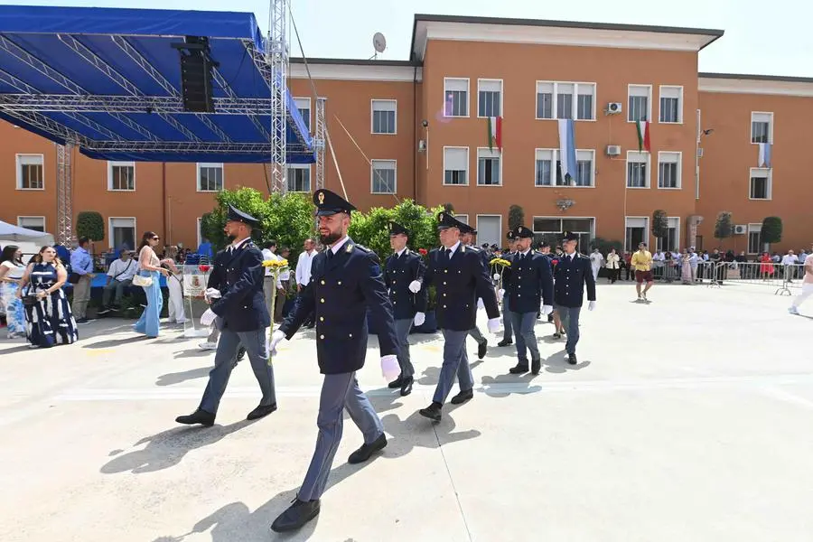 Il giuramento degli allievi agenti della Polizia di Stato alla Polgai