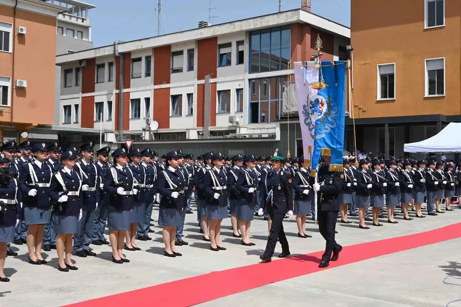 Il giuramento degli allievi agenti della Polizia di Stato alla Polgai
