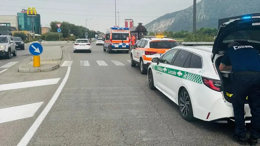 Sul posto la Locale di Rezzato insieme a un'ambulanza e a un'automedica - © www.giornaledibrescia.it