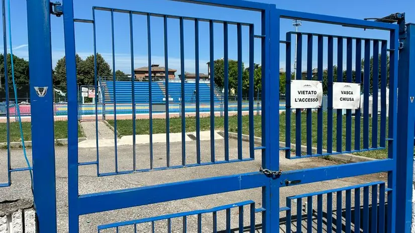 L'ingresso della piscina Lamarmora - © www.giornaledibrescia.it