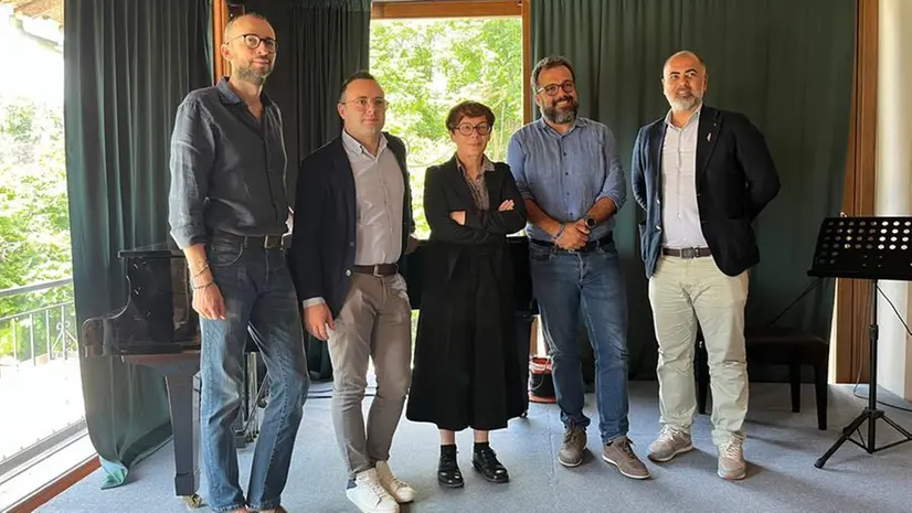 Da sinistra: Fabio Larovere (Cieli Vibranti), Angelo Maiolo (Cooperativa Alborea), Erika Ruggeri e Angelo Tosana (Brescia Buona) e Iyas Ashkar (Comune di Brescia)