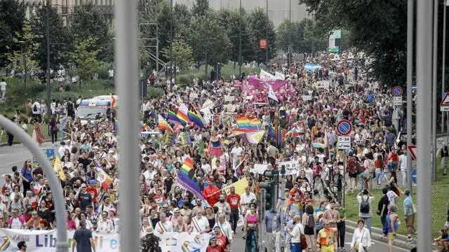 Pride Milano 2024 a Milano, 29 giugno 2024. ANSA/MOURAD BALTI TOUATI