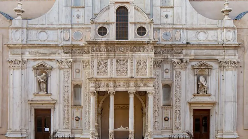La facciata della chiesa di Santa Maria dei Miracoli - Foto Virginio Gilberti © www.giornaledibrescia.it