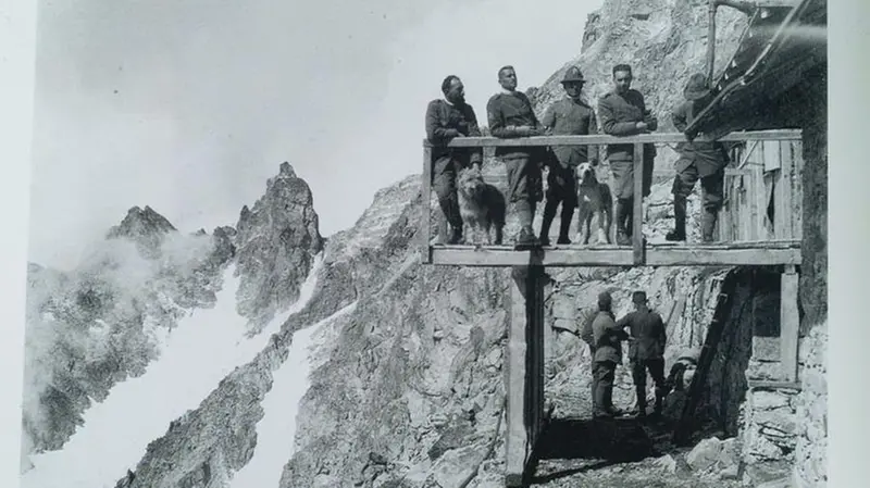 Foto d'epoca durante il conflitto in Adamello