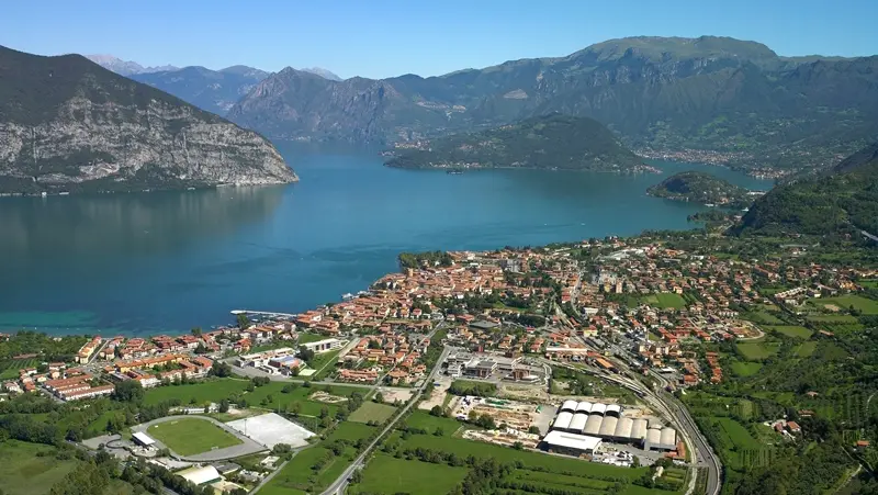 Il lago d'Iseo visto dall'alto - © www.giornaledibrescia.it