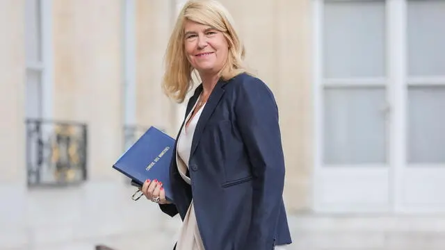 epa10759627 Minister Delegate to the Minister of the Interior and Overseas France Dominique Faure arrives at the Elysee palace for the first new cabinet meeting, in Paris, France, 21 July 2023. The new French government sees Elisabeth Borne being re-appointed as French Prime Minister to lead the new cabinet after its reshuffle. EPA/TERESA SUAREZ