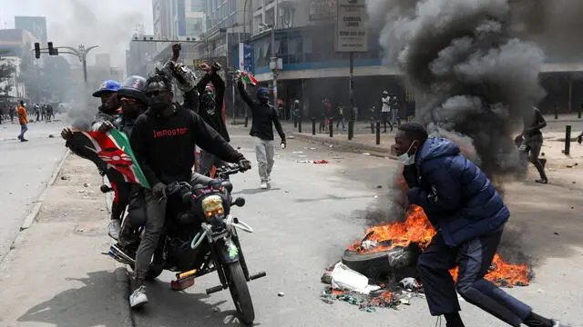 epa11452176 Demonstrators take part in an anti-government rally in Nairobi, Kenya, 02 July 2024. Demonstrators took to the streets despite Kenyan President William Ruto's announcement on 26 June that he would not sign into law a finance bill proposing new tax hikes. According to the state-funded Kenya National Commission on Human Rights (KNCHR), at least 39 people have died and 361 were injured in protests against tax hikes countrywide. EPA/DANIEL IRUNGU