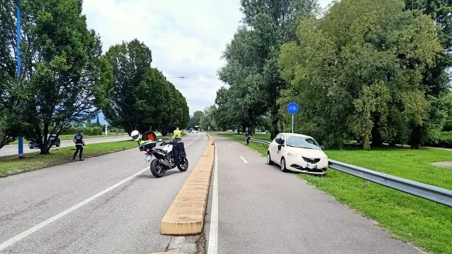 L'auto coinvolta nell'incidente in via Labirinto