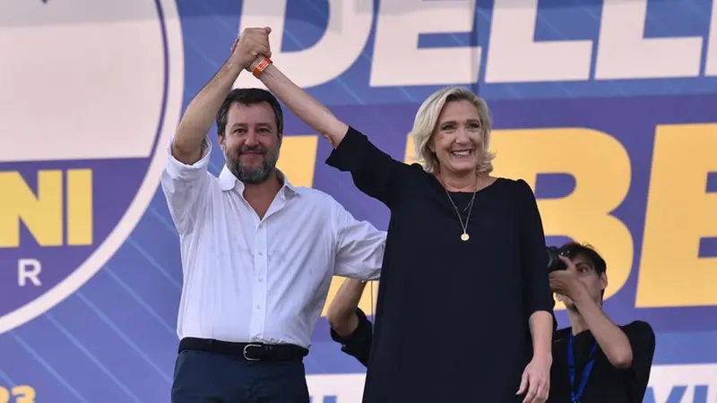 Matteo Salvini e Marine Le Pen a Pontida il 17 settembre 2023 - Foto Maraviglia/Ansa © www.giornaledibrescia.it
