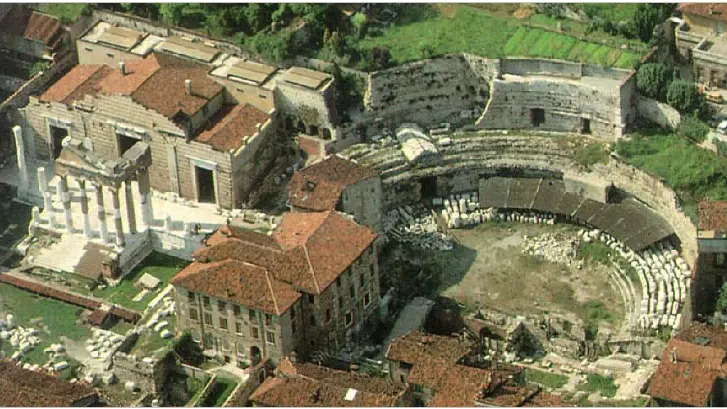 Il Teatro romano nel cuore della città - © www.giornaledibrescia.it