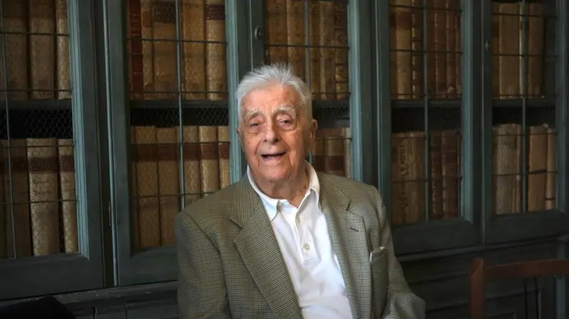 Alberto Pesce dona la sua collezione alla Queriniana
