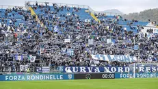 La Curva Nord del Brescia: tra poco più di un mese riabbraccerà la squadra in una gara ufficiale - Foto New Reporter © www.giornaledibrescia.it