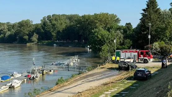 Auto finita nel Po, due morti