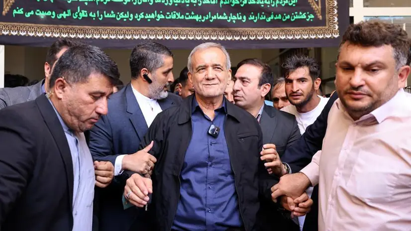 Masoud Pezeshkian ha vinto il ballottaggio delle elezioni presidenziali iraniane - Foto Ansa © www.giornaledibrescia.it