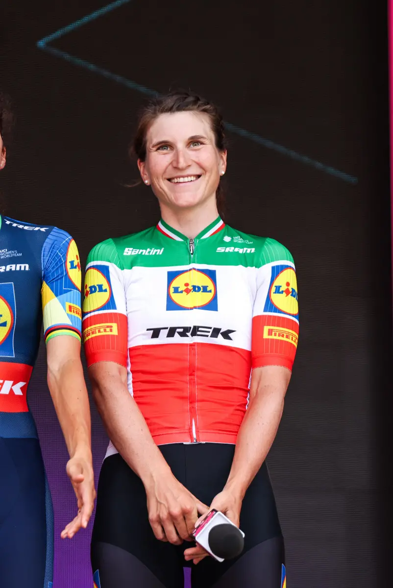 Giro d'Italia Women, le cicliste in piazza Loggia