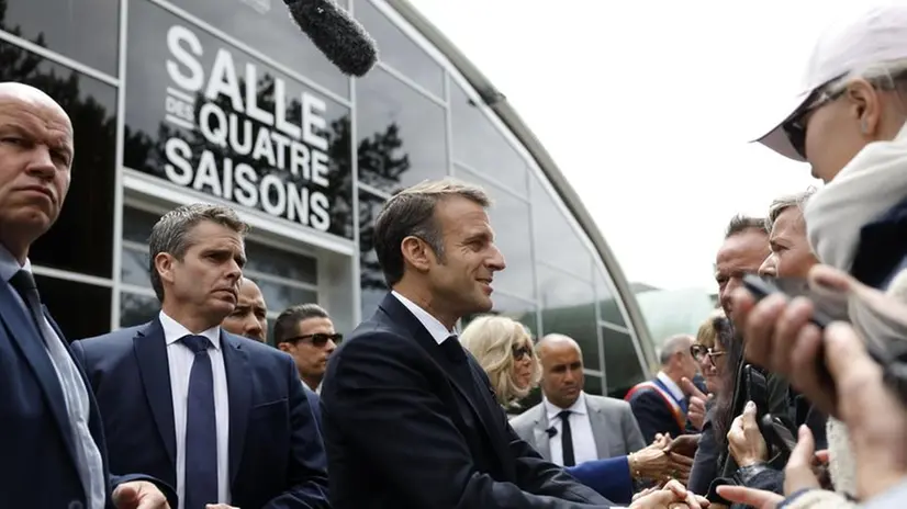 Il presidente francese, Emanuel Macron, dopo aver votato al secondo turno - Foto Ansa © www.giornaledibrescia.it