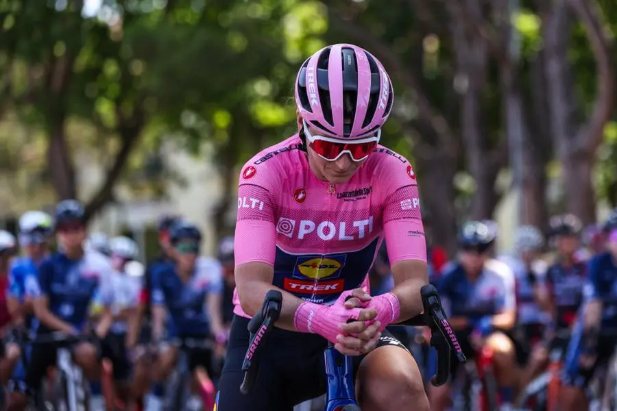 Giro d'Italia Women, la partenza della seconda tappa da Sirmione