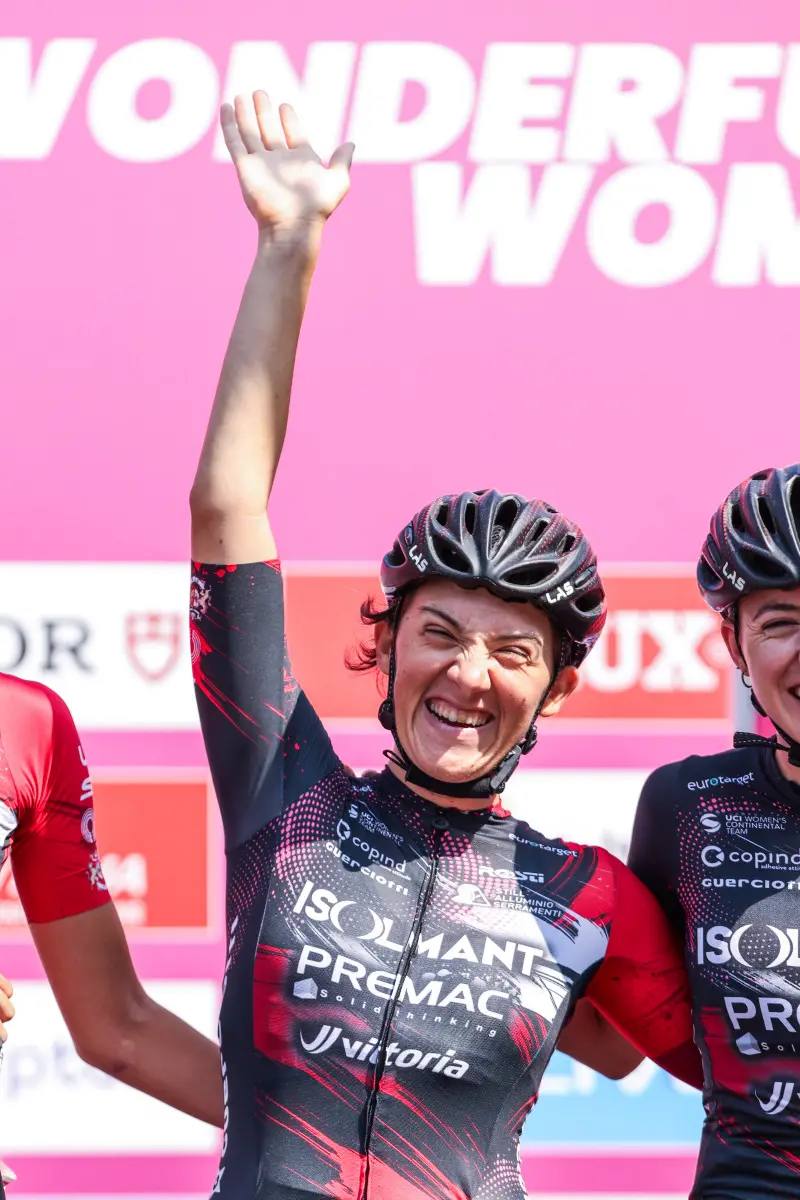 Giro d'Italia Women, la partenza della seconda tappa da Sirmione
