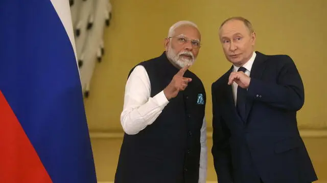 epaselect epa11468162 Russian President Vladimir Putin (R) and Indian Prime Minister Narendra Modi during their meeting in the Kremlin in Moscow, Russia 09 July 2024. The Indian prime minister is on a two-day official visit to Russia. EPA/SERGEI ILNITSKY