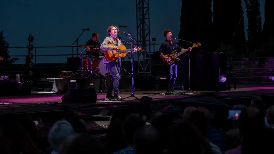 Jack Savoretti sul palco del Vittoriale per Tener-a-mente